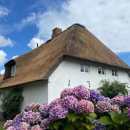 Haus Oevenum Villa Exterior foto